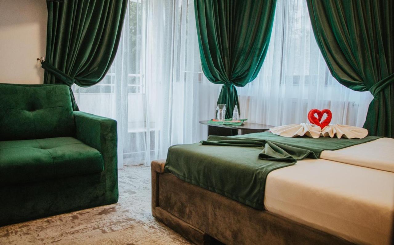 Vila Calimanel Hotel Vatra Dornei Ngoại thất bức ảnh