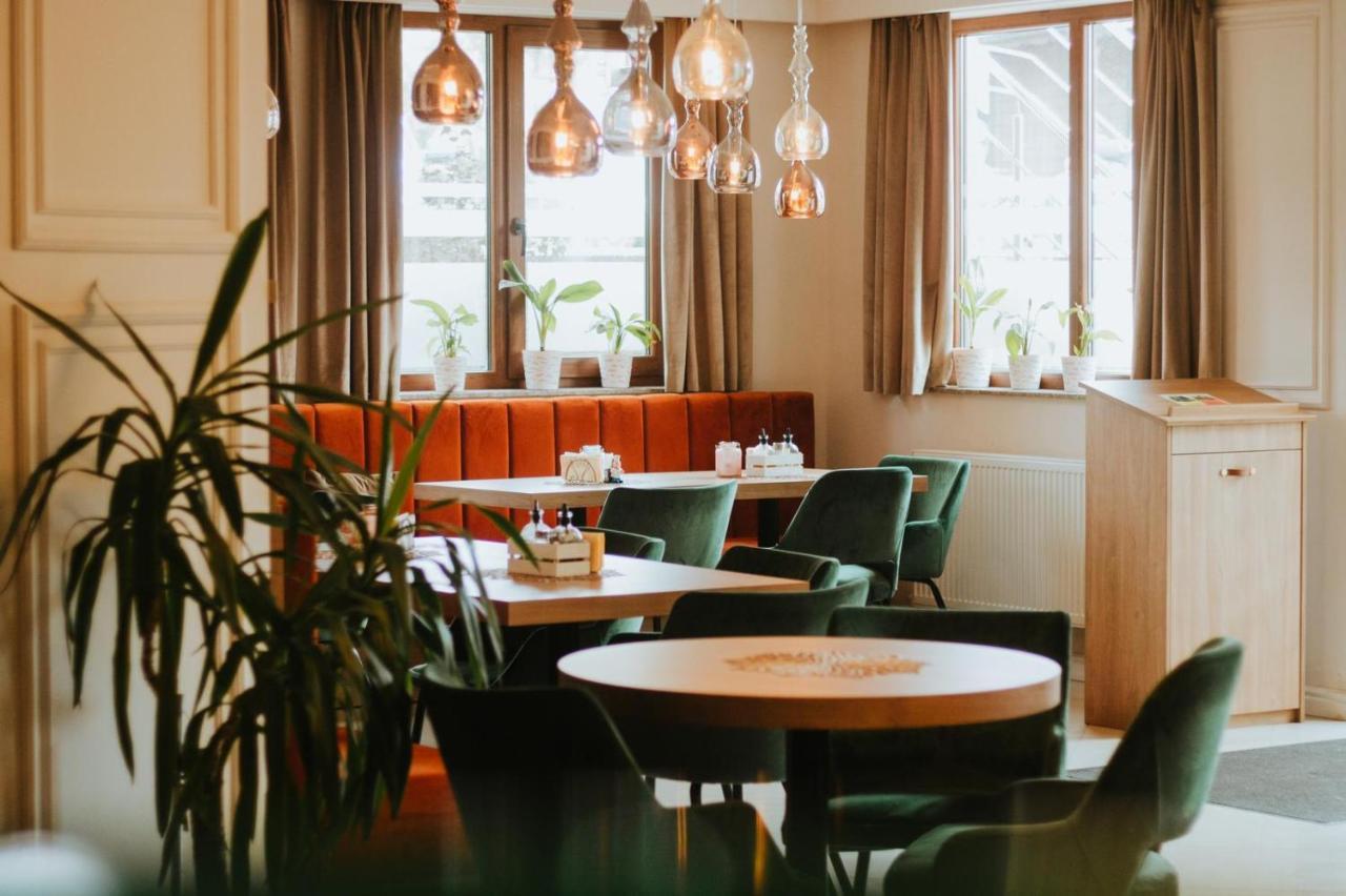 Vila Calimanel Hotel Vatra Dornei Ngoại thất bức ảnh